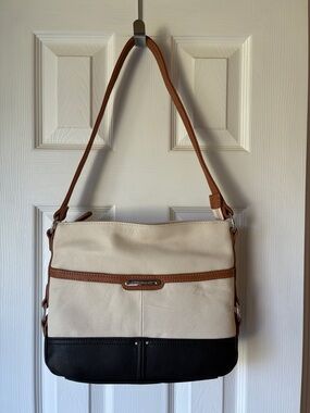 Stone Mountain Accessories Cream, Black & Brown Shoulder Bag
